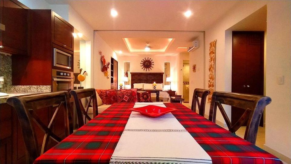 Prime Location Zona Romantica Rooftop Pool & Jacuzzi